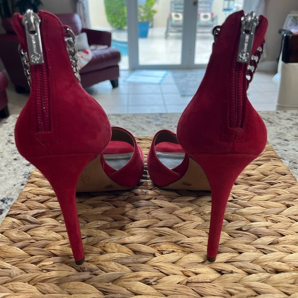 Jessica Simpson red velvet high heel - Picture 3 of 6